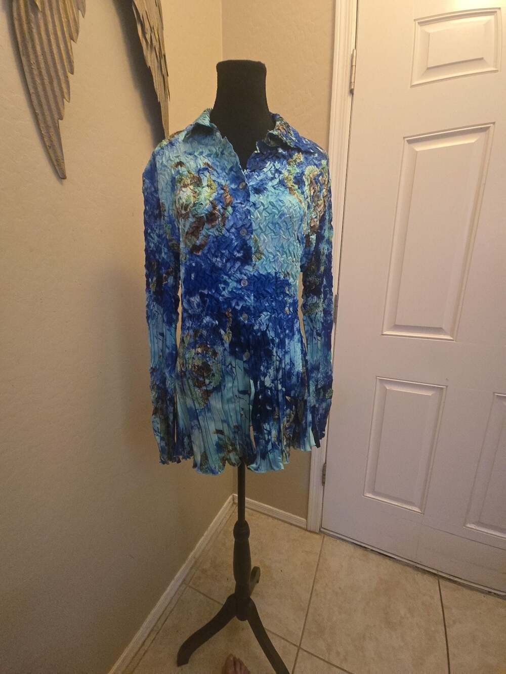 Alberto‎ Makali Y2K Abstract Blue Crinkle Blouse M Wearable Art Button Down
